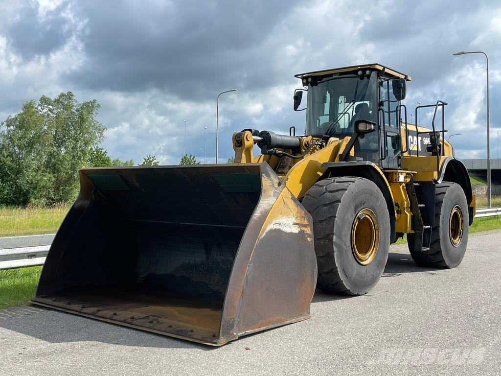 CAT 966M 轮式装载机
