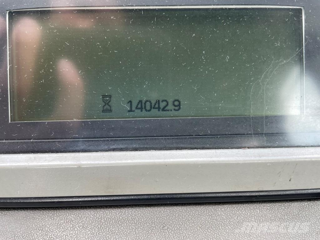 CAT 966M 轮式装载机