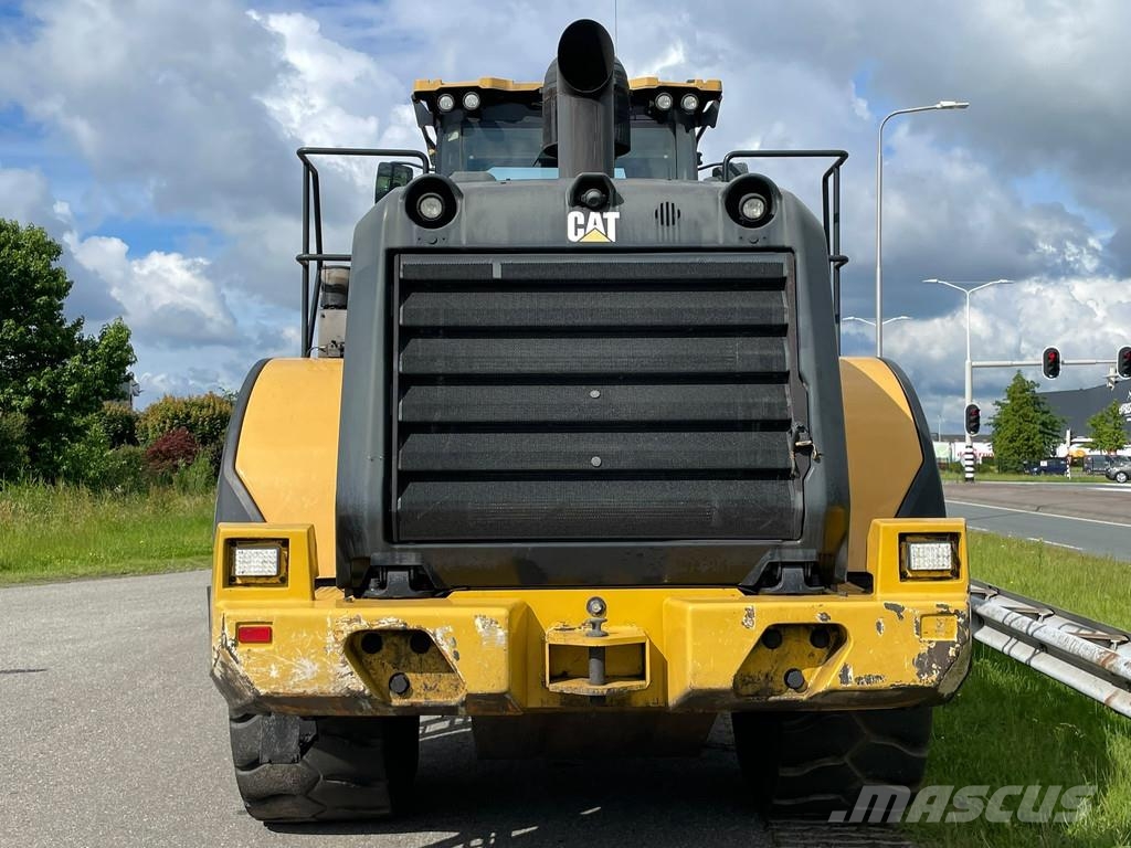 CAT 966M 轮式装载机