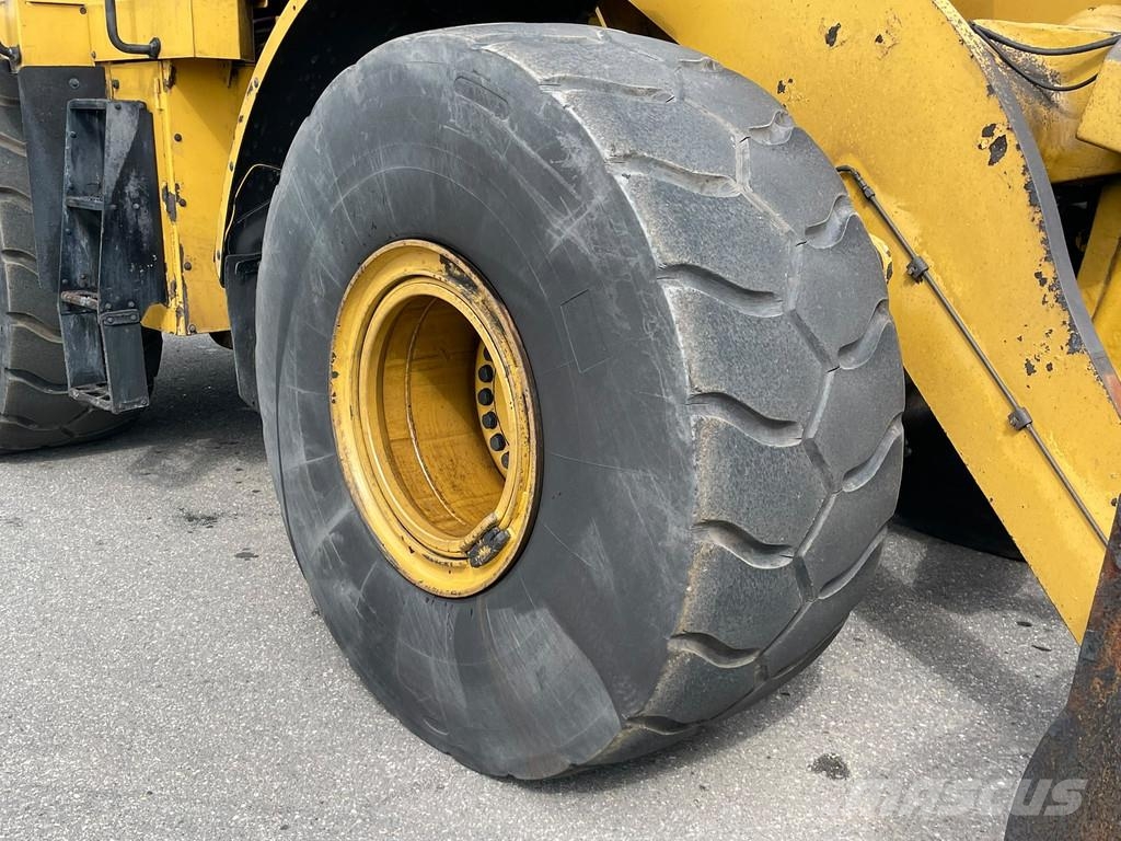 CAT 966M 轮式装载机