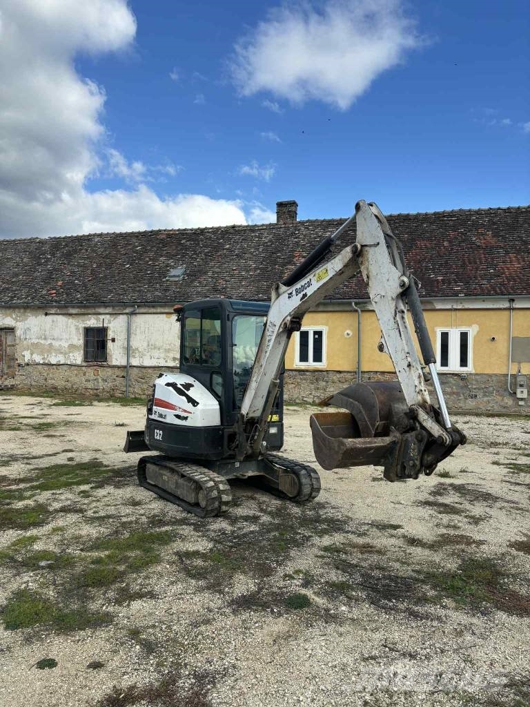 Bobcat E 32 Mini bageri < 7t