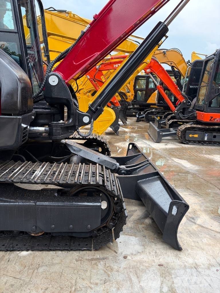 Yanmar Vio 80 中型挖掘机