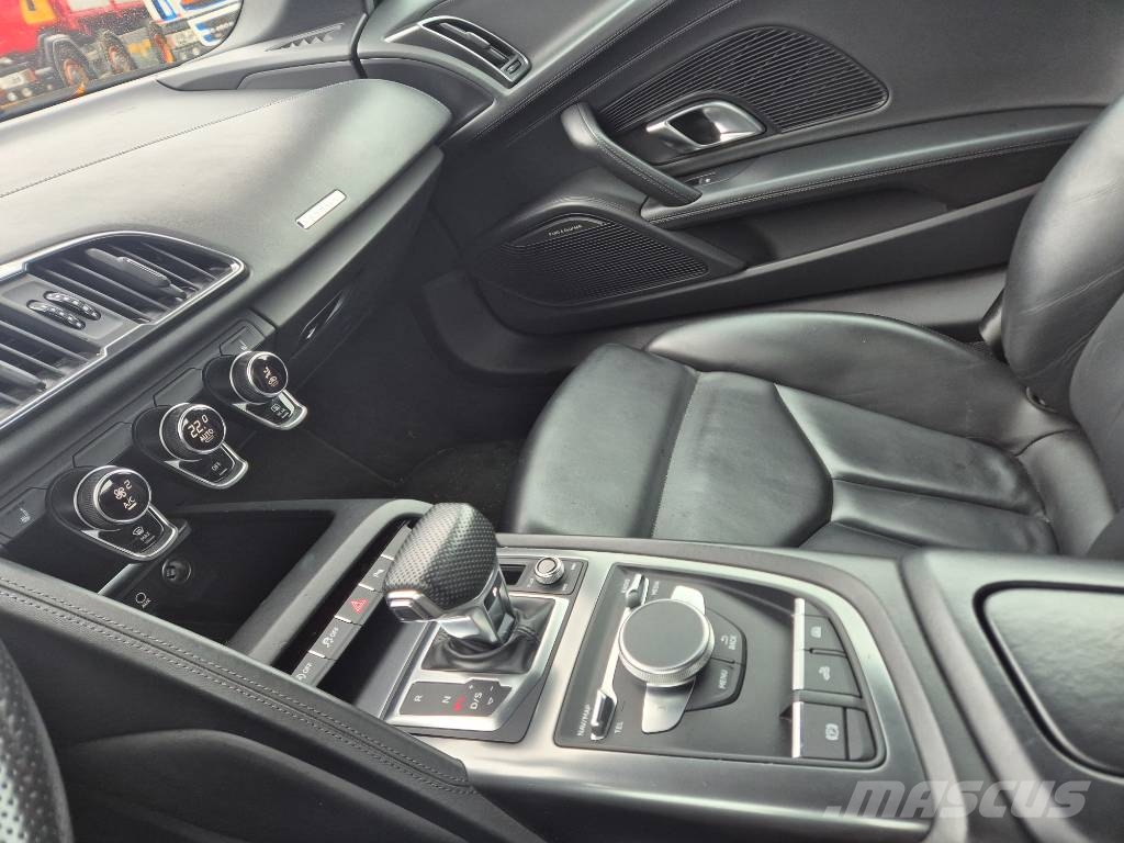 Audi R8 5.2 v10 620hk Performance Spyder Automobili