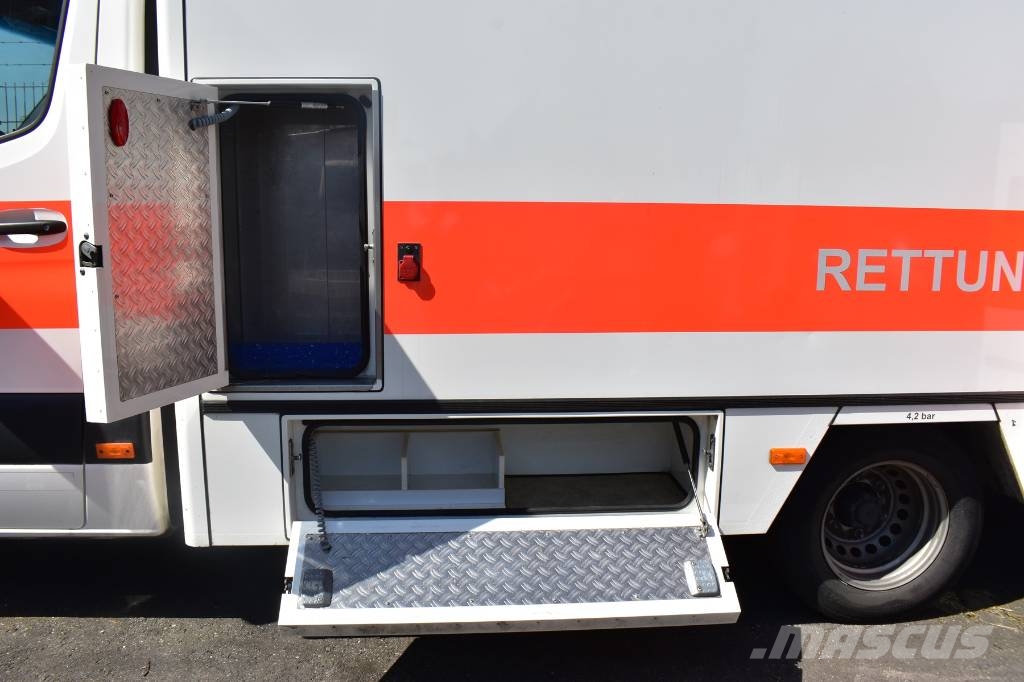 Mercedes-Benz Sprinter Fahrtec Rettungswagen Ambulanslar