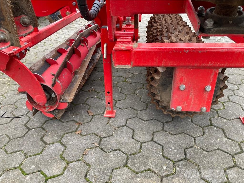 He-Va Front Roller 600 معدات العناية بالأرض - غير ذلك