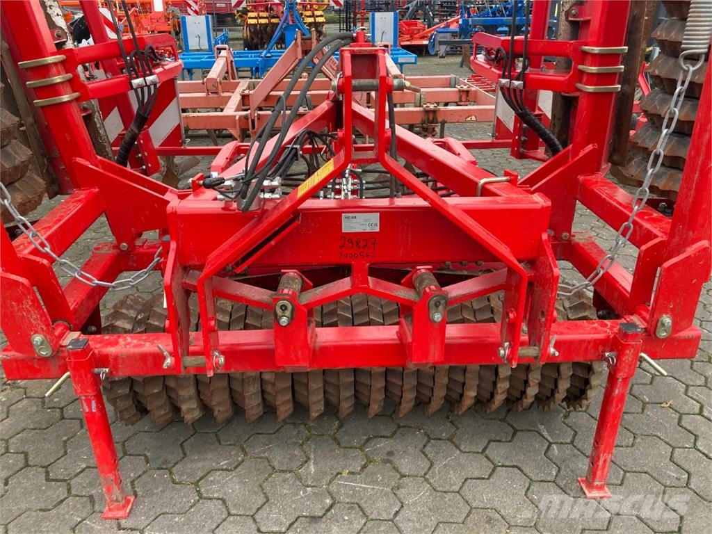 He-Va Front Roller 600 معدات العناية بالأرض - غير ذلك