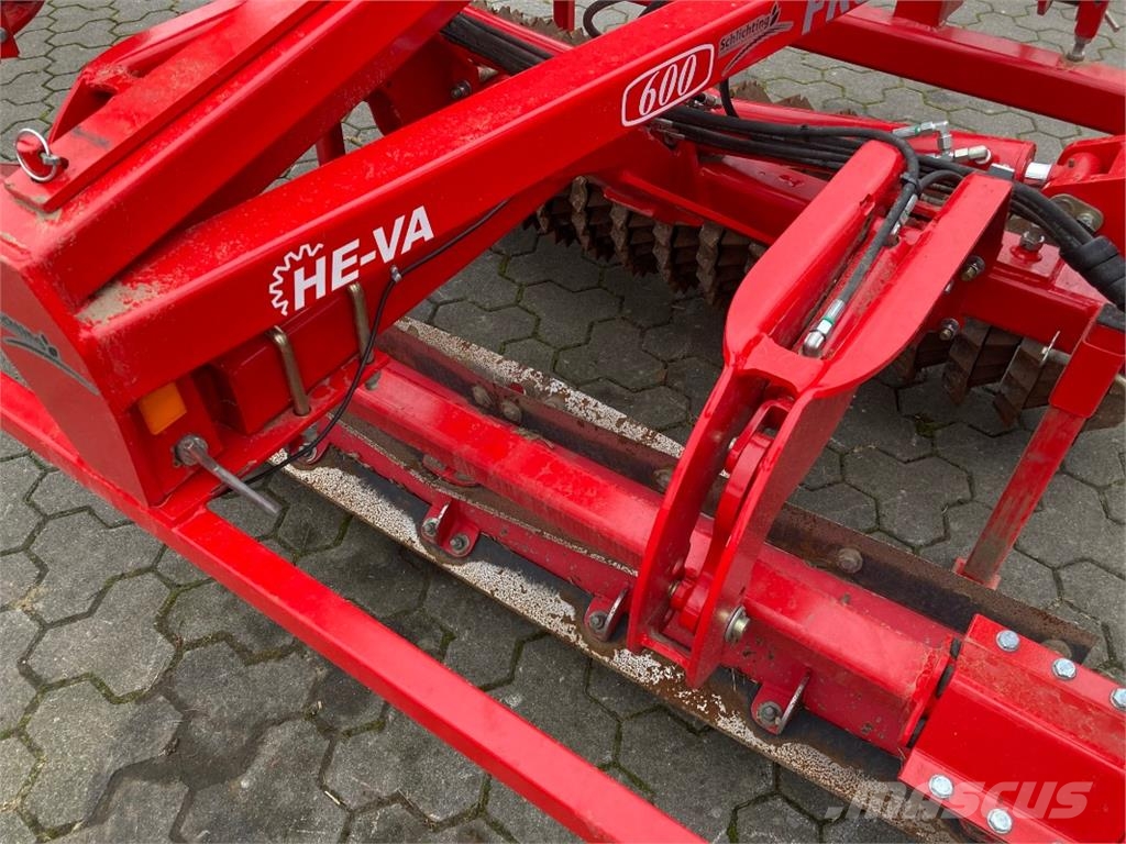 He-Va Front Roller 600 معدات العناية بالأرض - غير ذلك