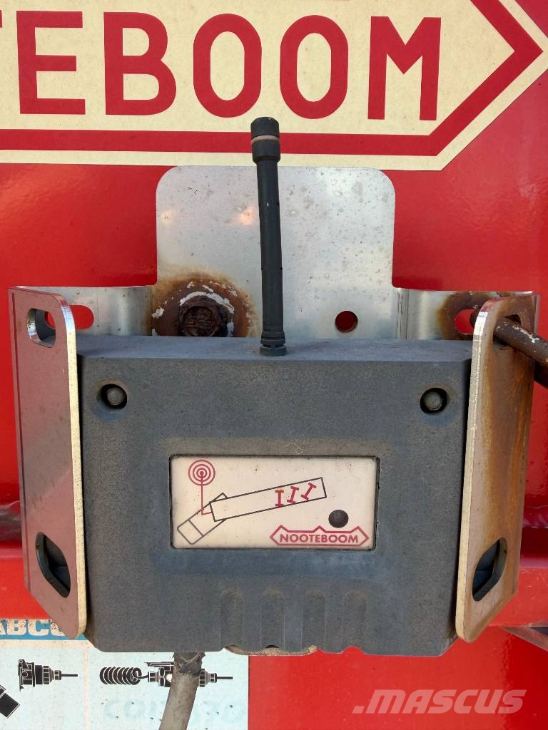 Nooteboom MCO-48-03V Poluprikolice labudice