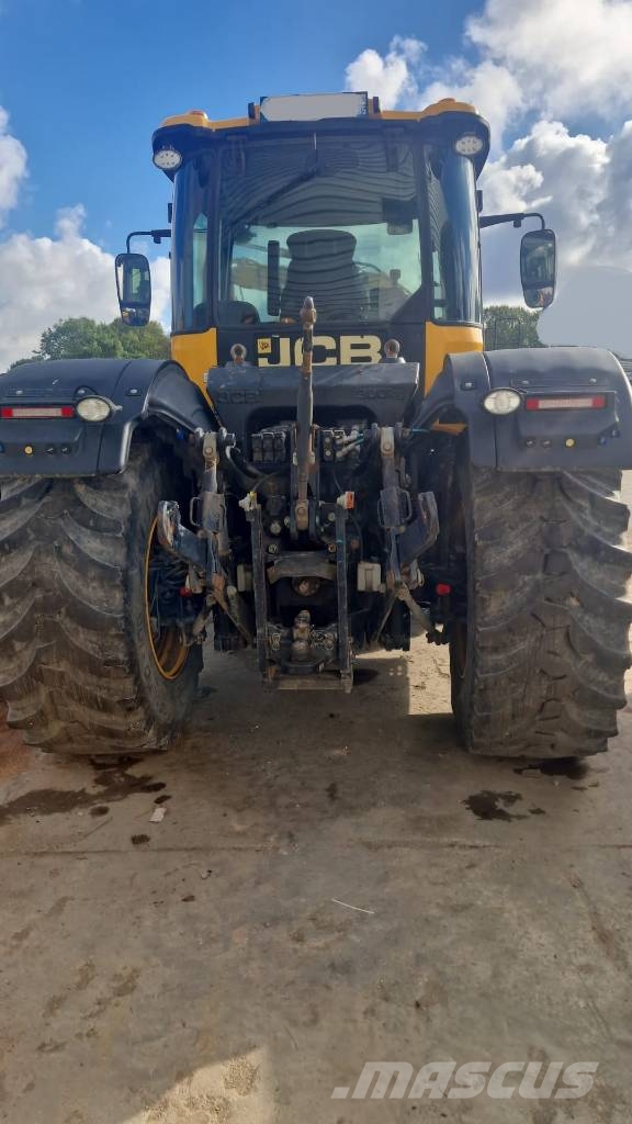 JCB Fastrac 4220 Traktory