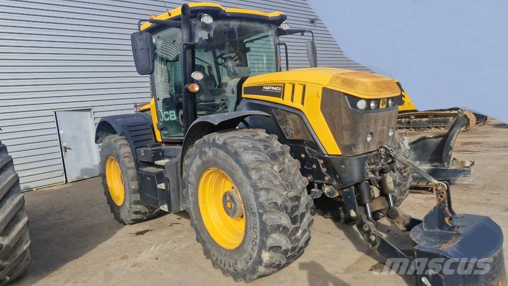 JCB Fastrac 4220 Traktory