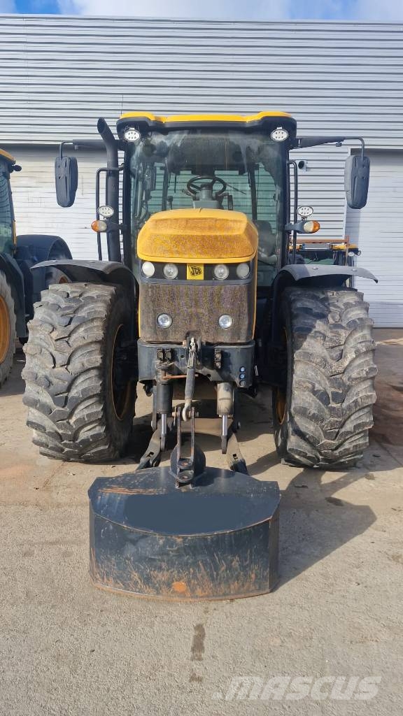JCB Fastrac 4220 Traktory