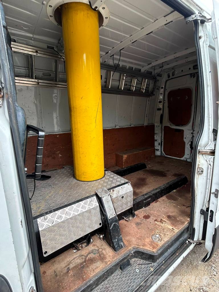 Iveco daily Teherautóra szerelt emelők és állványok