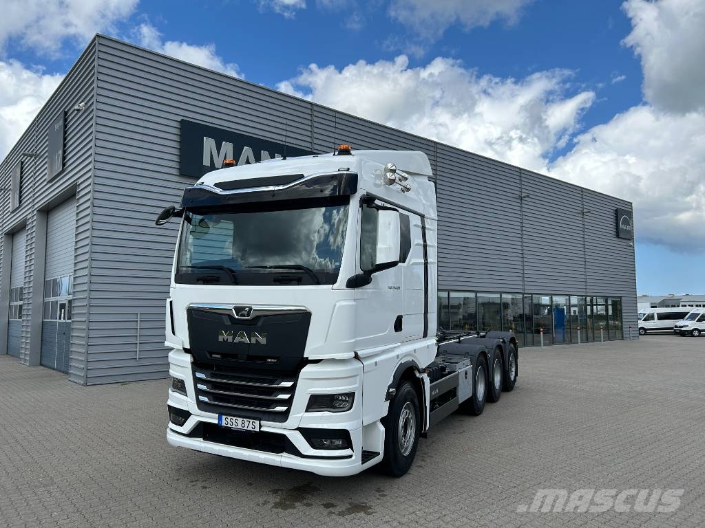 MAN TGX 35.520 8x4-4 BL Camiones polibrazo