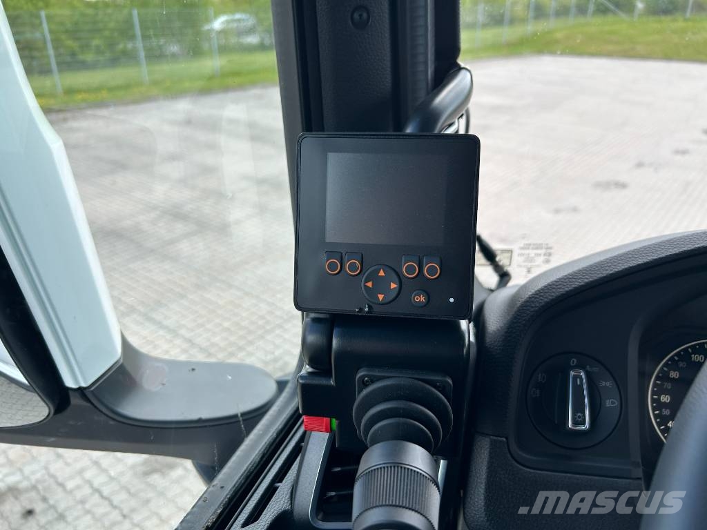 MAN TGX 35.520 8x4-4 BL Camiones polibrazo