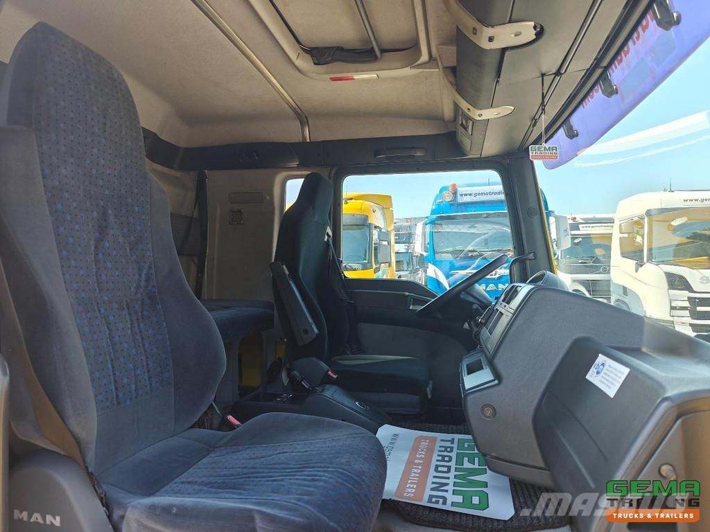 MAN TGL 12.240 4x2 Double Cab (6 pers) Euro 4 - Hiab12 Vehículos de reciclaje