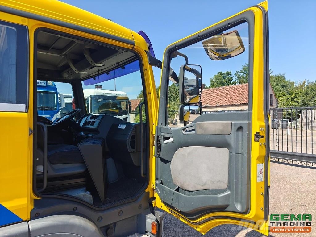 MAN TGL 12.240 4x2 Double Cab (6 pers) Euro 4 - Hiab12 Vehículos de reciclaje
