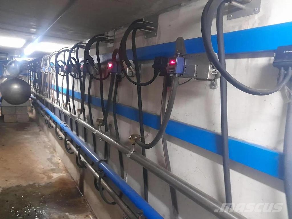  Complete barn including complete inventory for 120 ماكينات وملحقات مواش أخرى