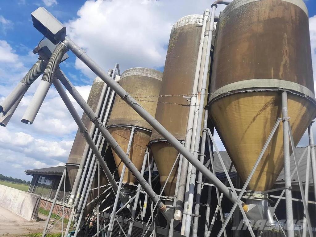  Complete barn including complete inventory for 120 ماكينات وملحقات مواش أخرى