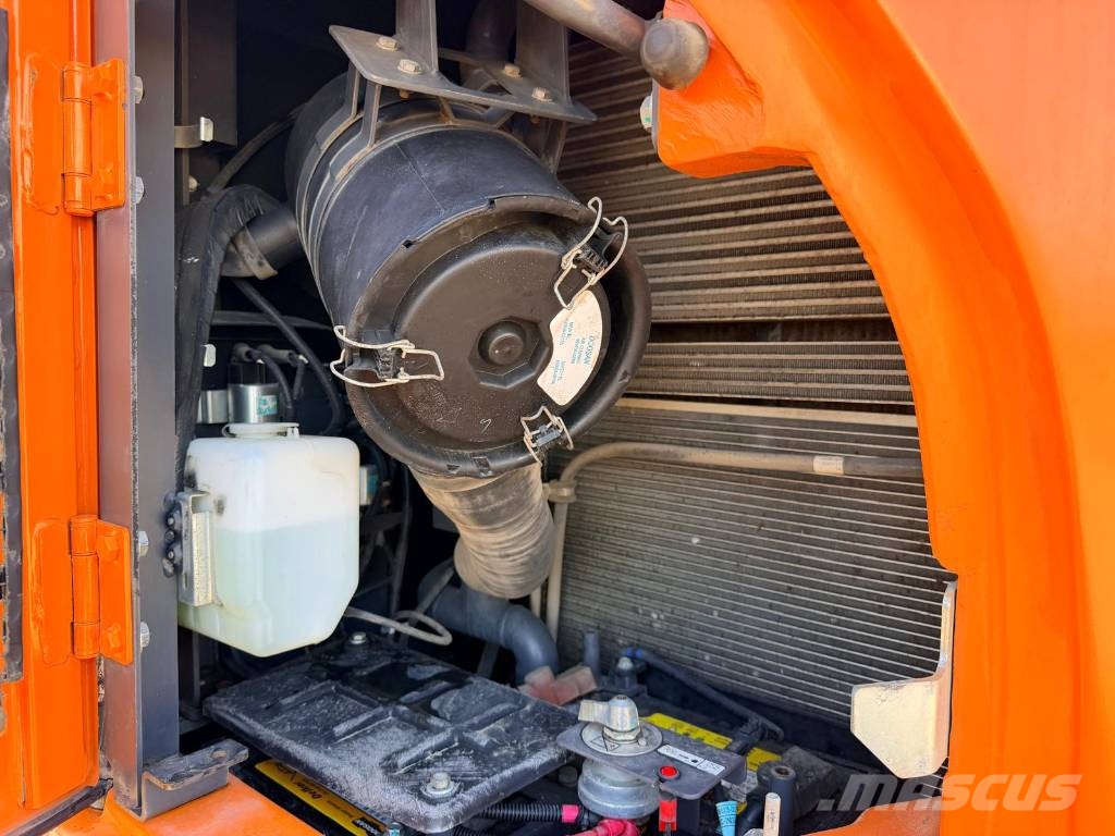 Doosan DX 140 LCR-5 Kāpurķēžu ekskavatori