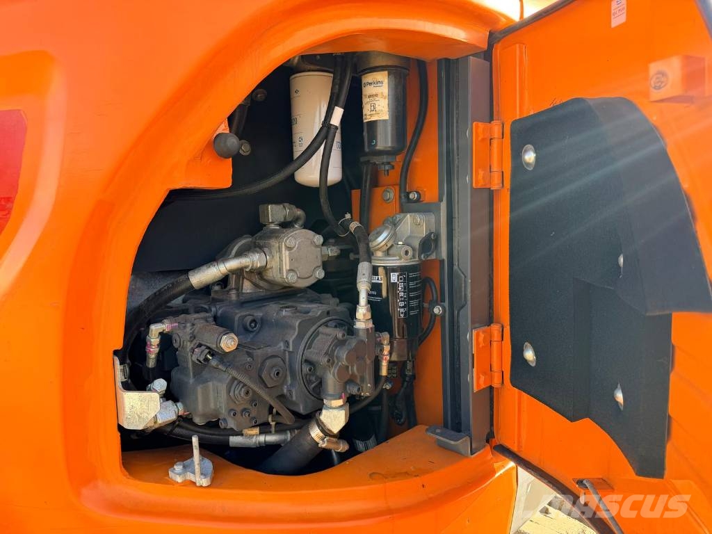 Doosan DX 140 LCR-5 Kāpurķēžu ekskavatori