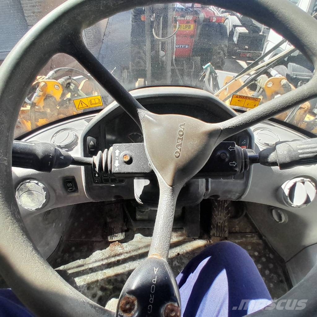 Volvo L 70 F لوادر بعجل