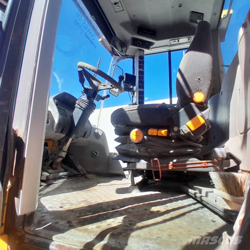 Volvo L 70 F لوادر بعجل