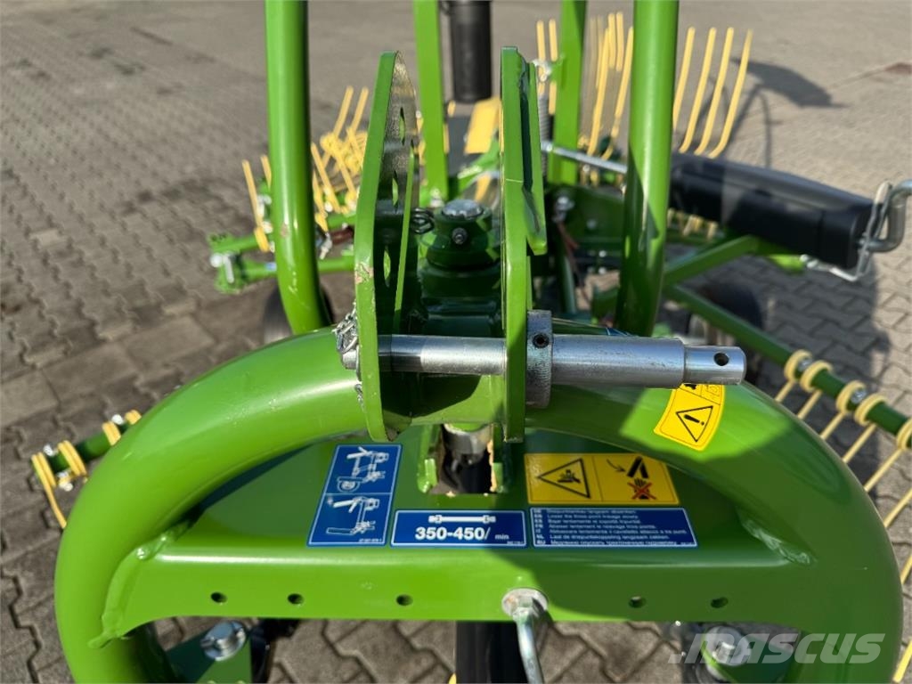 Krone SWADRO S 380 HIGHLAND Kendi yürür saman makinaları