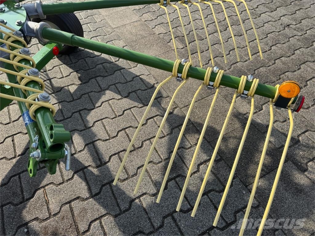 Krone SWADRO S 380 HIGHLAND Kendi yürür saman makinaları