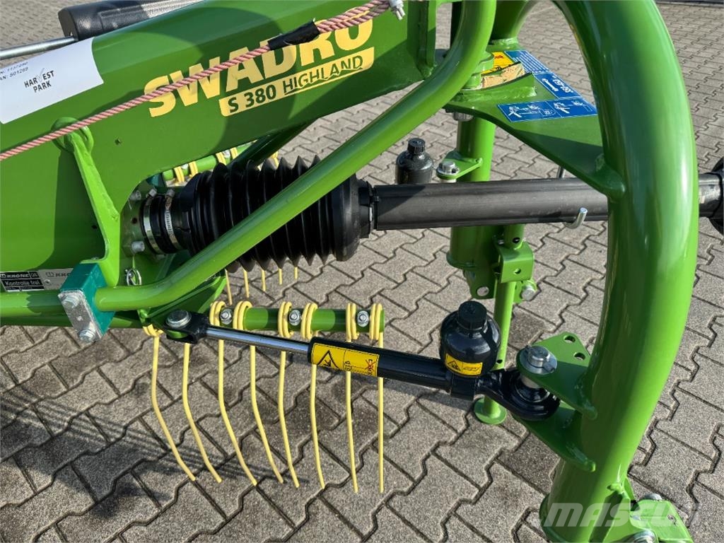 Krone SWADRO S 380 HIGHLAND Kendi yürür saman makinaları