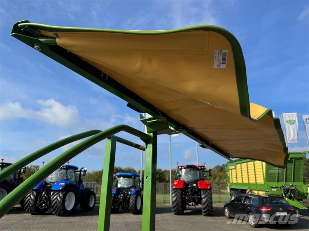 Krone SWADRO S 380 HIGHLAND Kendi yürür saman makinaları