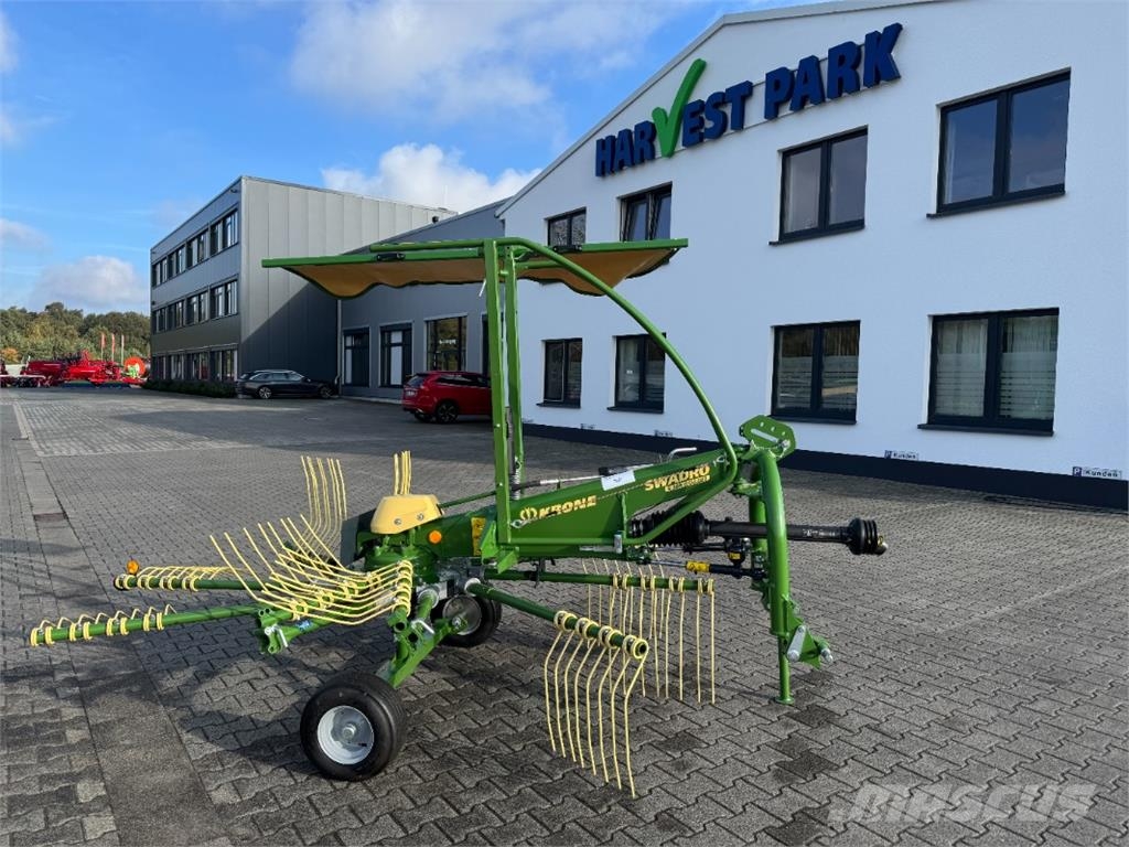 Krone SWADRO S 380 HIGHLAND Kendi yürür saman makinaları
