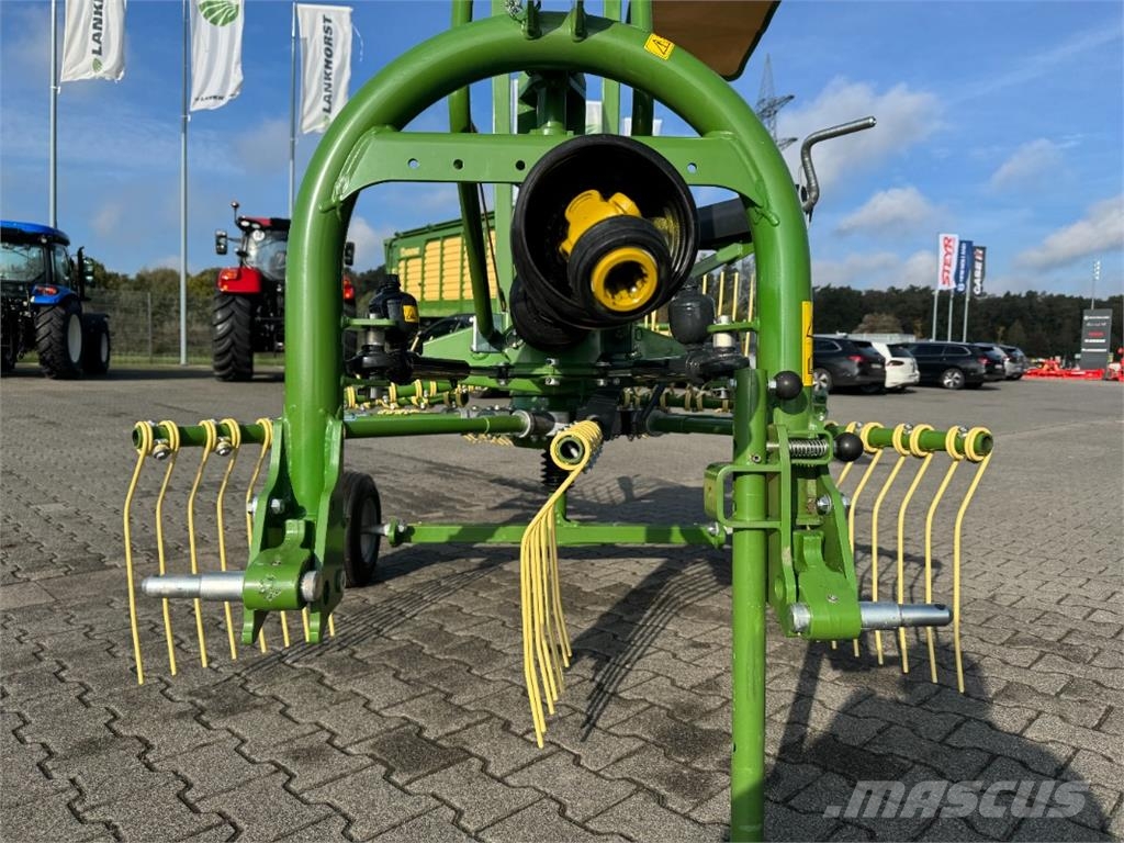 Krone SWADRO S 380 HIGHLAND Kendi yürür saman makinaları