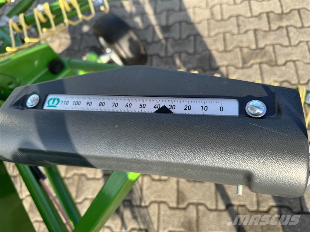 Krone SWADRO S 380 HIGHLAND Kendi yürür saman makinaları