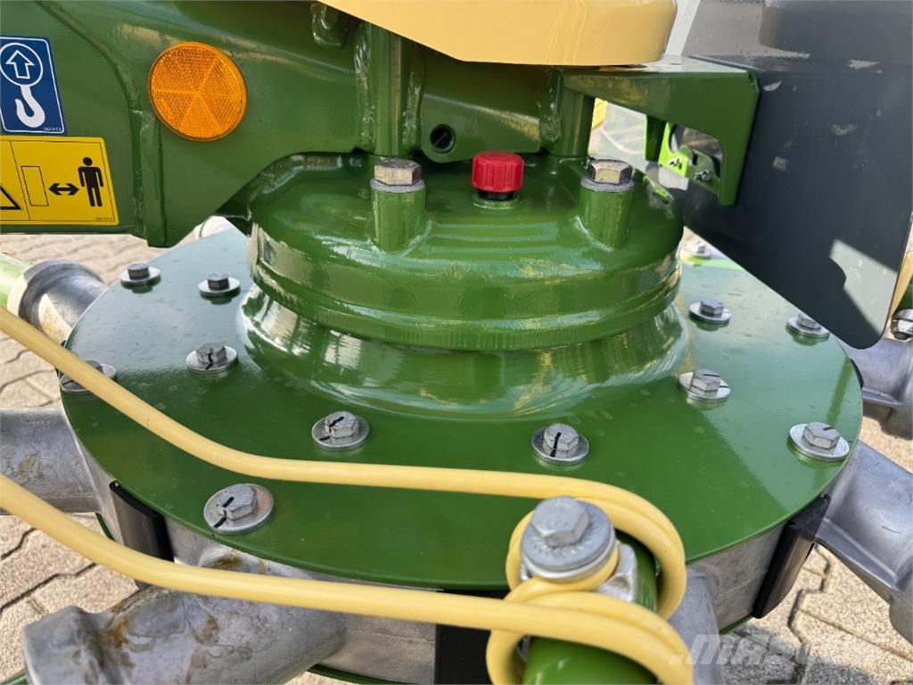 Krone SWADRO S 380 HIGHLAND Kendi yürür saman makinaları