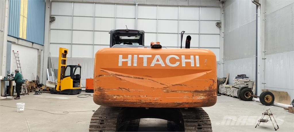 Hitachi ZX240N 履带挖掘机