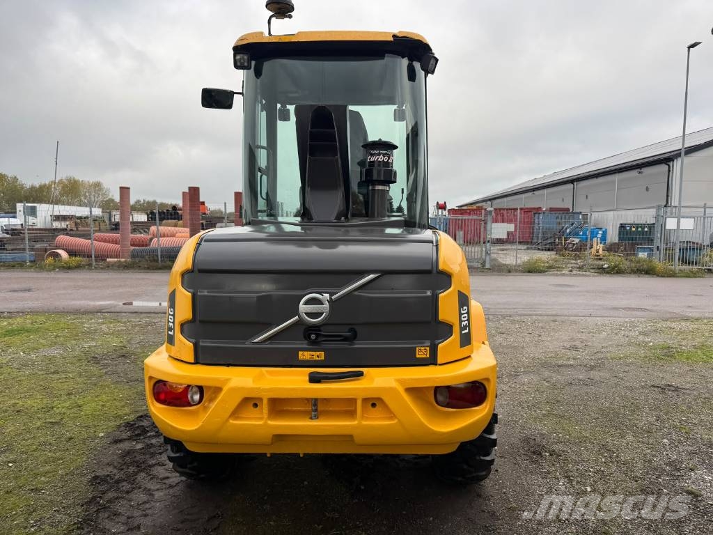 Volvo L 30 G Utovarivači na točkove