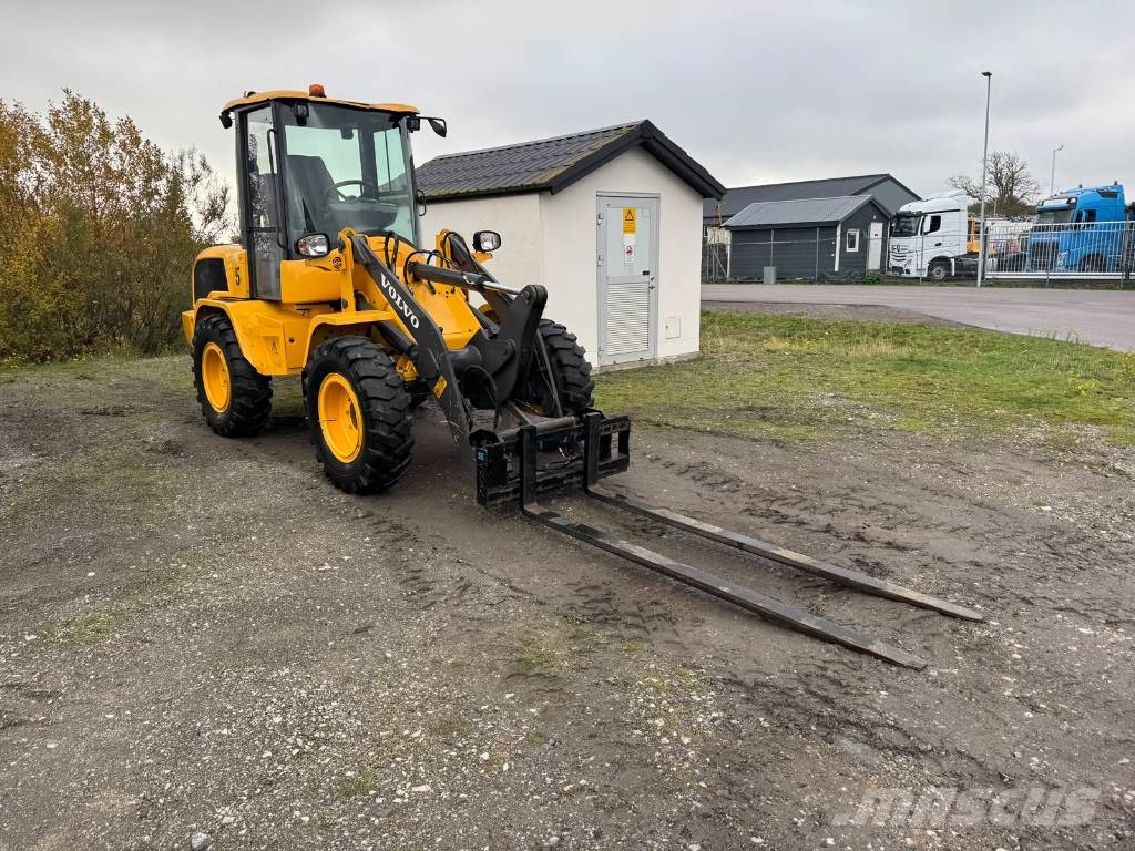 Volvo L 30 G Utovarivači na točkove