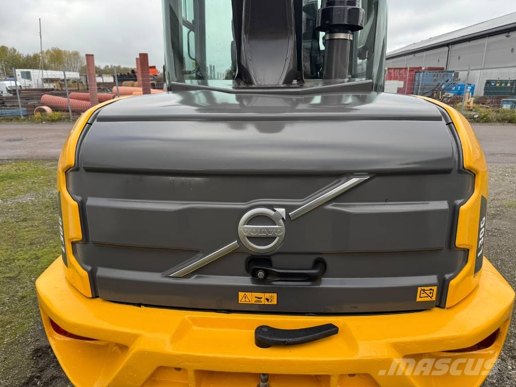 Volvo L 30 G Utovarivači na točkove