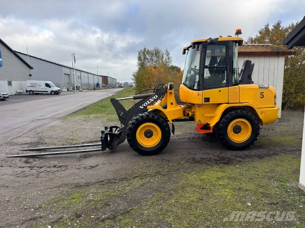 Volvo L 30 G Utovarivači na točkove