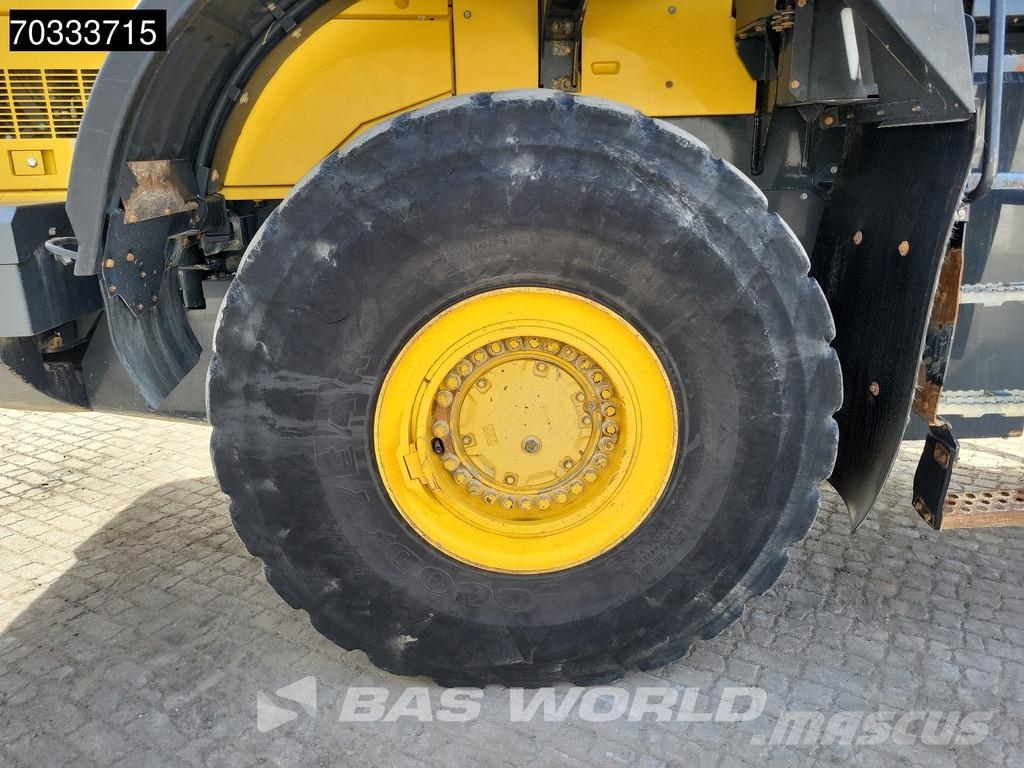Komatsu WA500 -7 Kolesni nakladalci