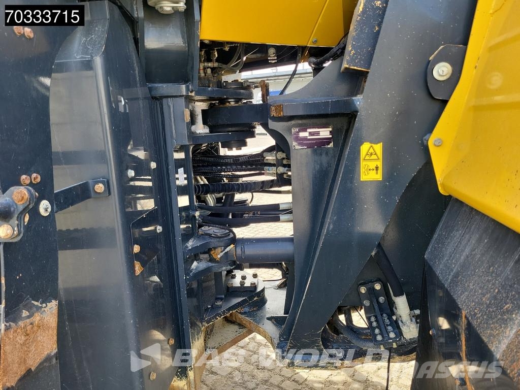 Komatsu WA500 -7 Kolesni nakladalci