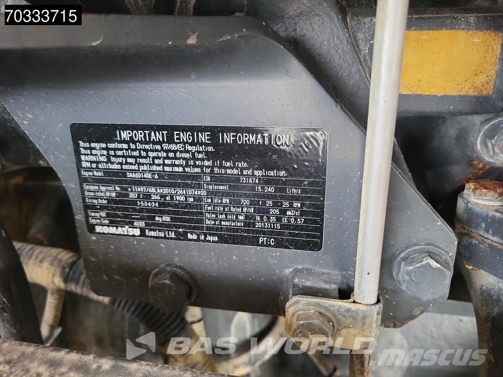 Komatsu WA500 -7 Kolesni nakladalci
