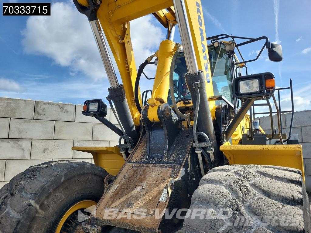 Komatsu WA500 -7 Kolesni nakladalci