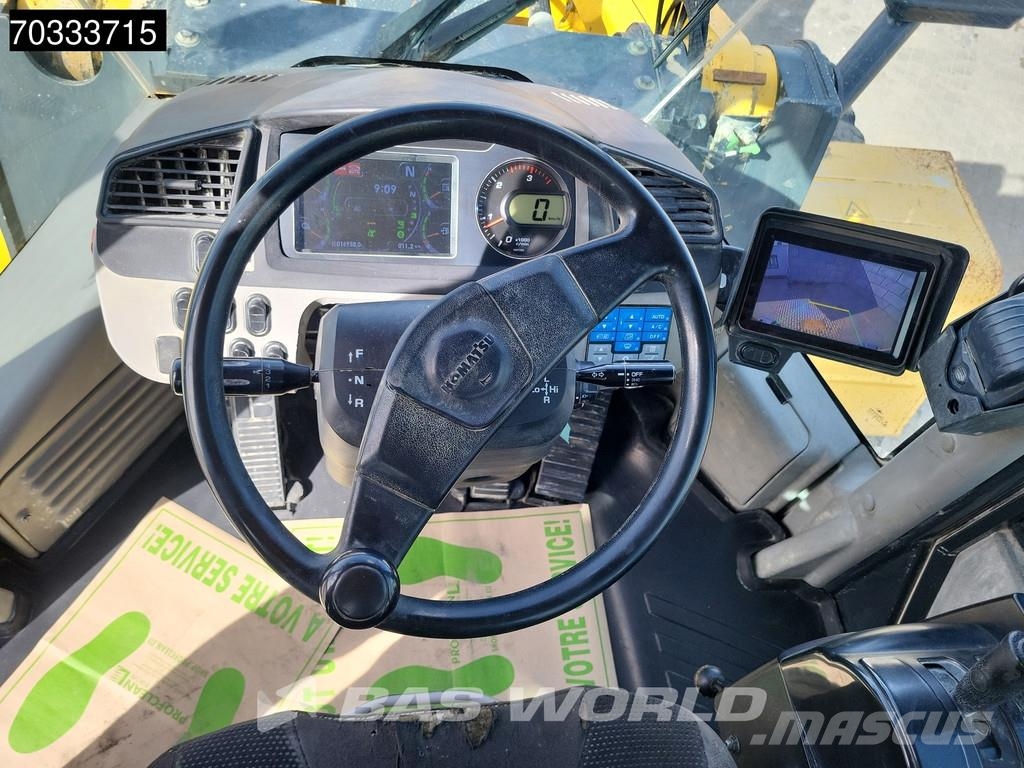 Komatsu WA500 -7 Kolesni nakladalci
