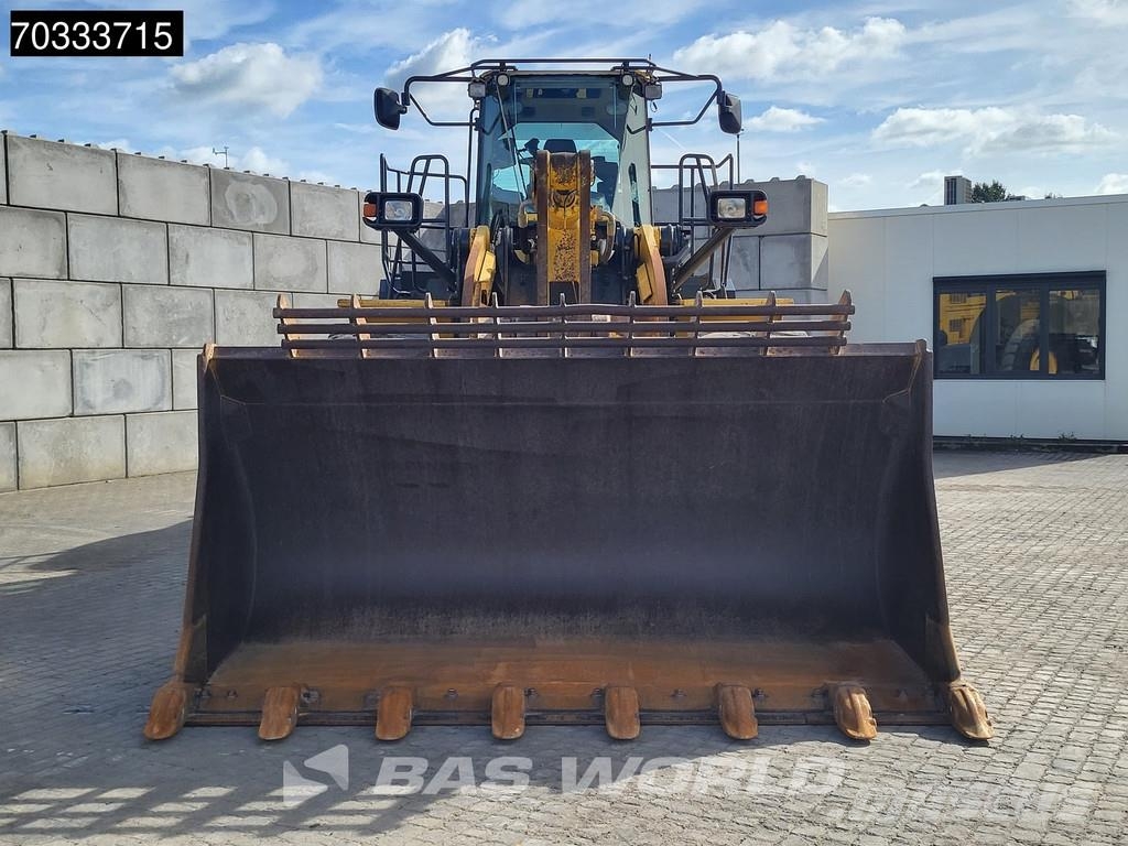 Komatsu WA500 -7 Kolesni nakladalci