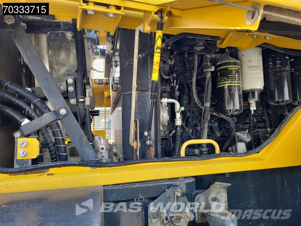 Komatsu WA500 -7 Kolesni nakladalci