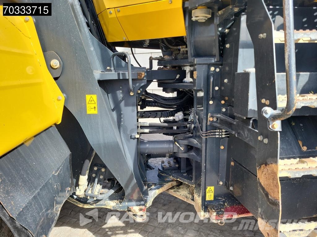 Komatsu WA500 -7 Kolesni nakladalci