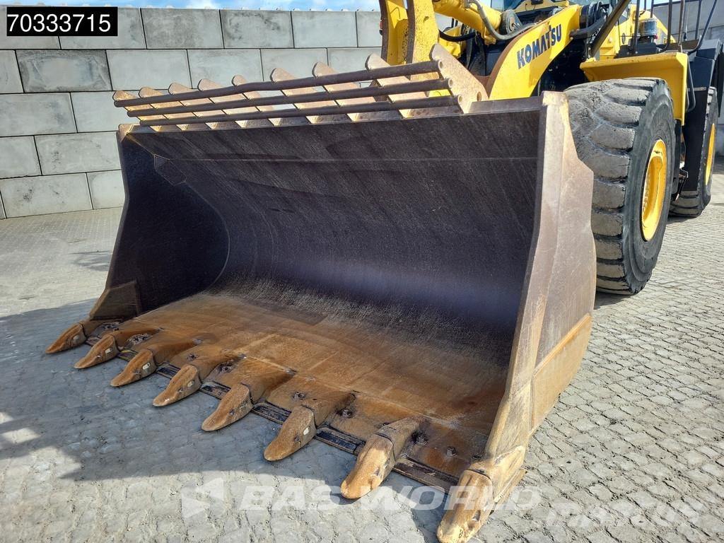 Komatsu WA500 -7 Kolesni nakladalci