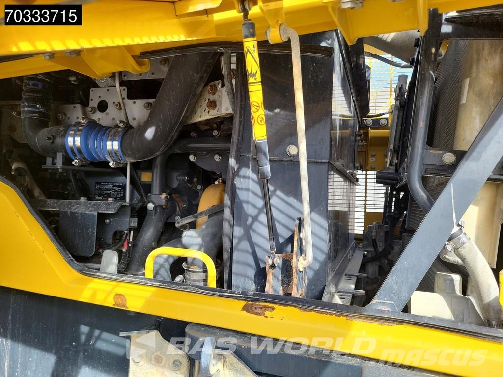 Komatsu WA500 -7 Kolesni nakladalci
