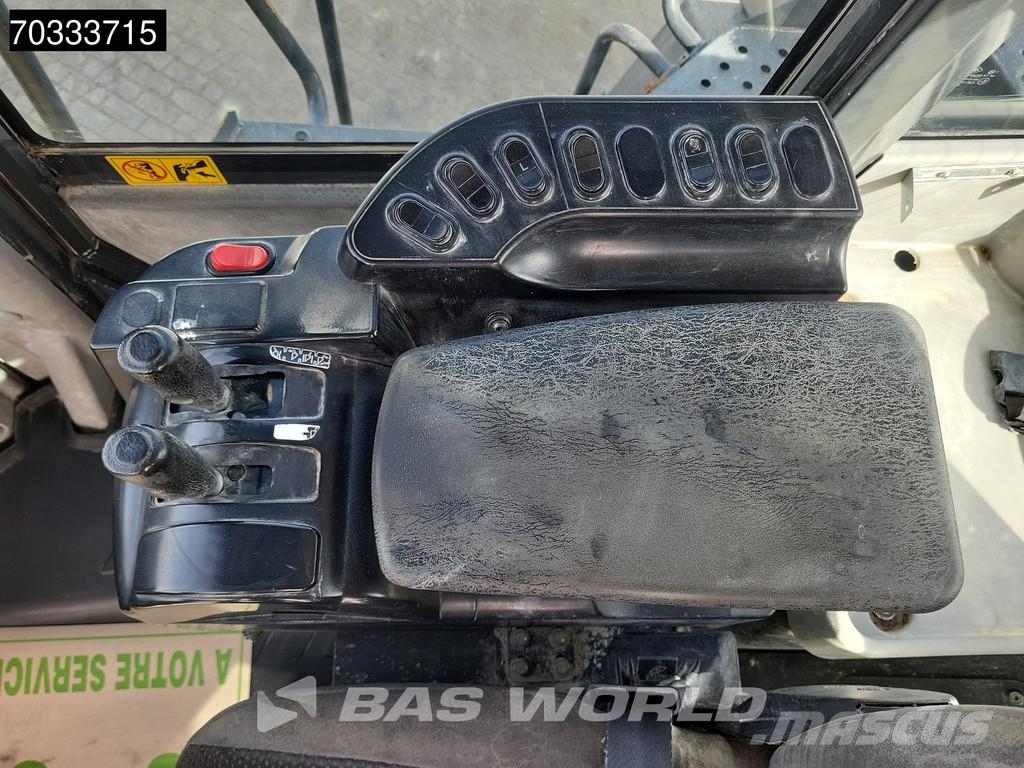 Komatsu WA500 -7 Kolesni nakladalci